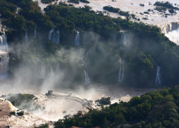 Водопады с высоты. Пуэрто-Игуасу. Аргентина. – фотографии Аргентины