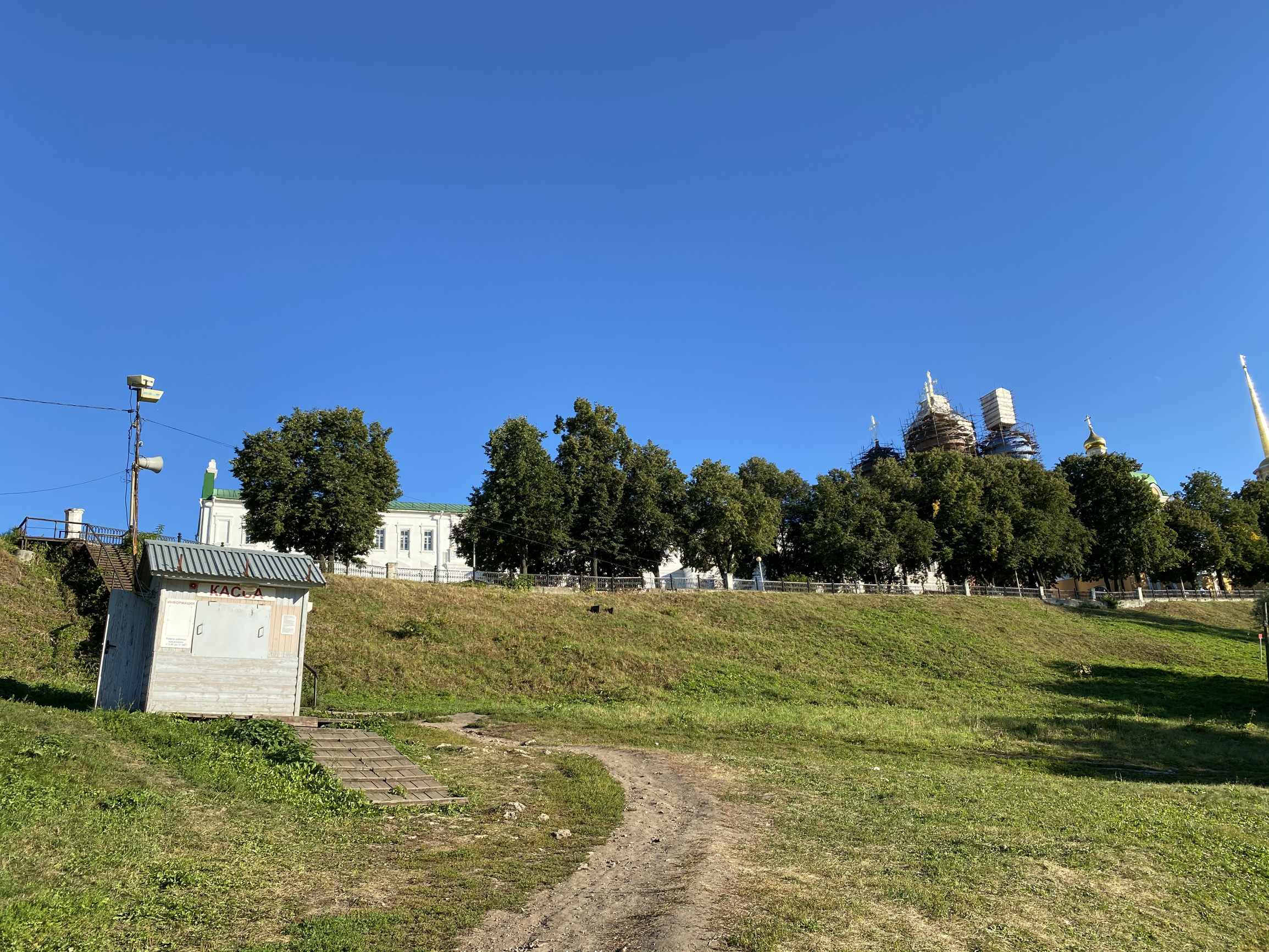 Виды на Кремль со стороны пристани – фотографии России