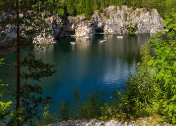 Мраморные карьеры в Рускеале, Россия – фотографии России