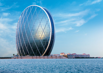 Круглое здание в Абу-Даби – фотографии ОАЭ