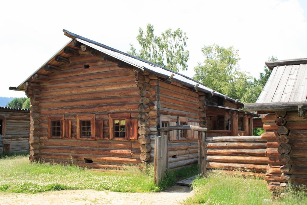 Дома в Тальцах, Россия – фотографии России