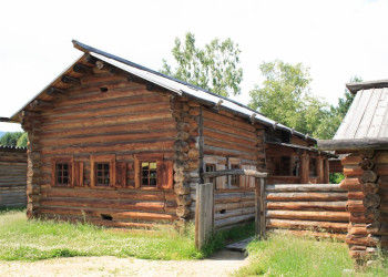 Дома в Тальцах, Россия – фотографии России