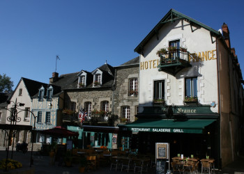 Отели в Жослене, Франция – фотографии Франции