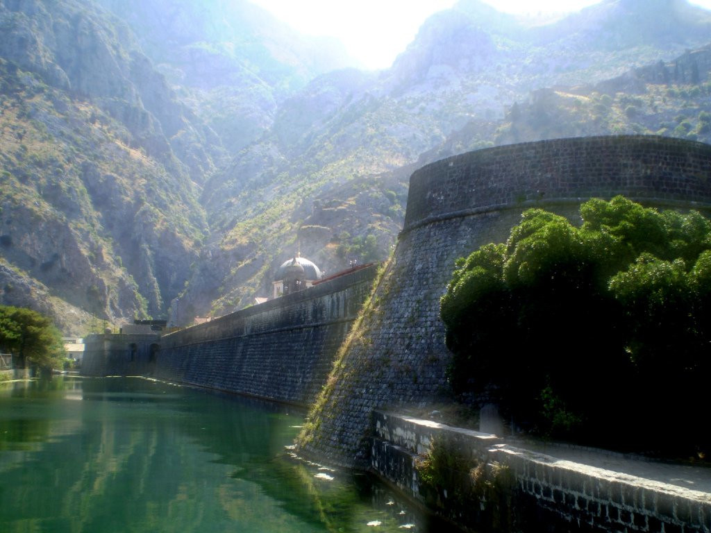 Канал в Котор, Черногория. Фото 4 – фотографии Черногории