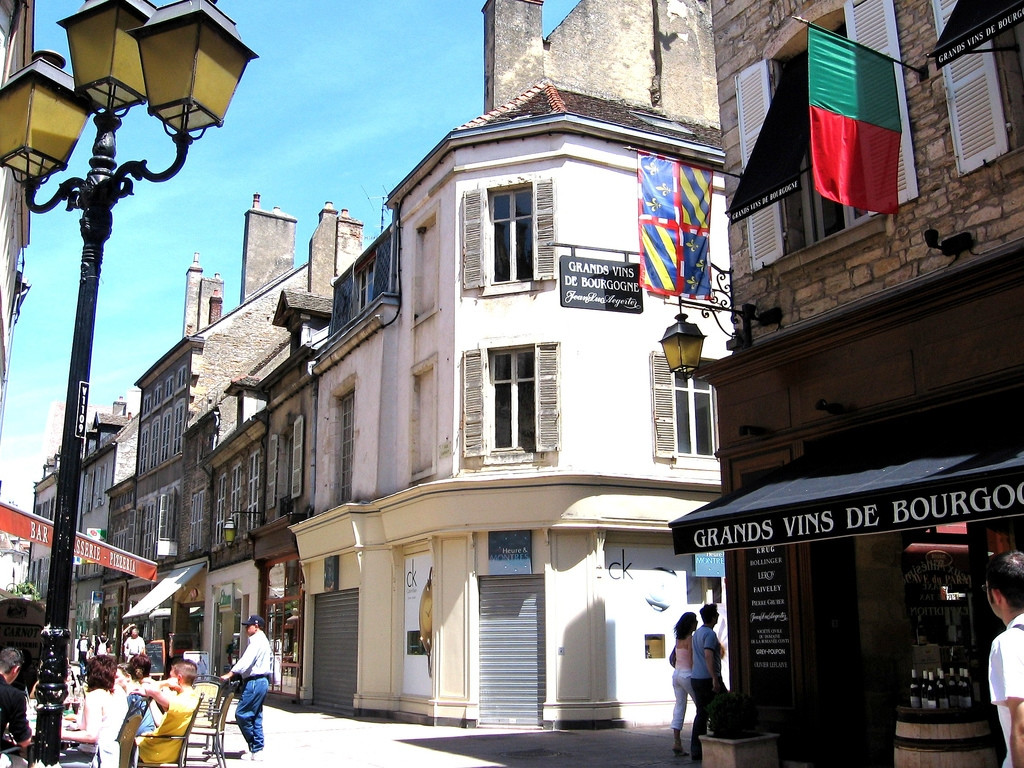 Магазины в Боне, Франция. Фото 2 – фотографии Франции