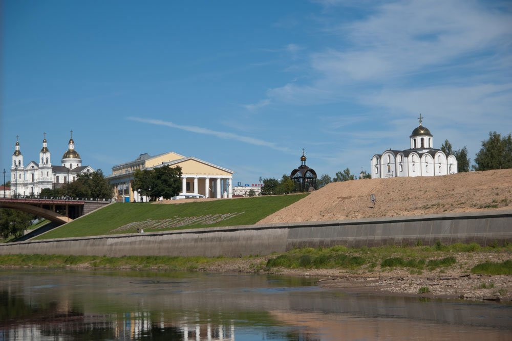 Набережная в Витебске, Беларусь – фотографии Беларуси