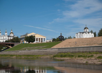 Набережная  в Витебске, Беларусь – фотографии Беларуси