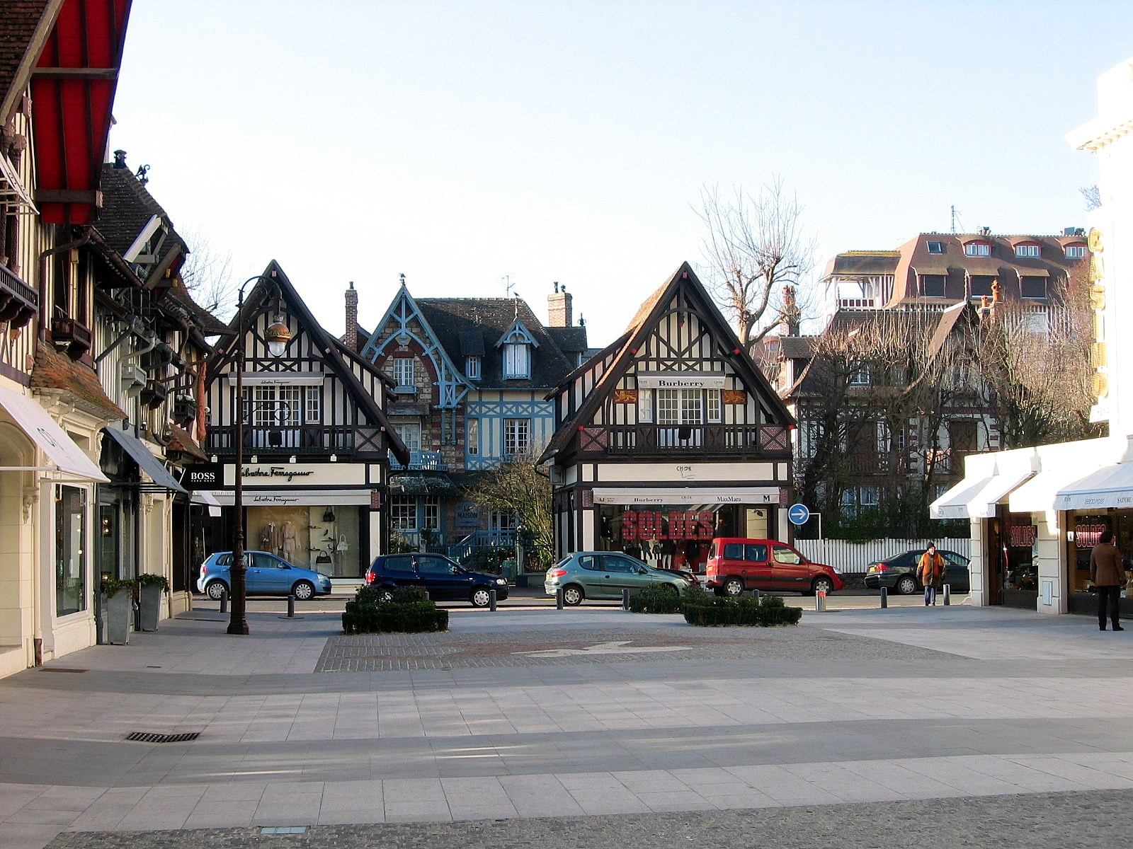 Дома в Довиле, Франция – фотографии Франции