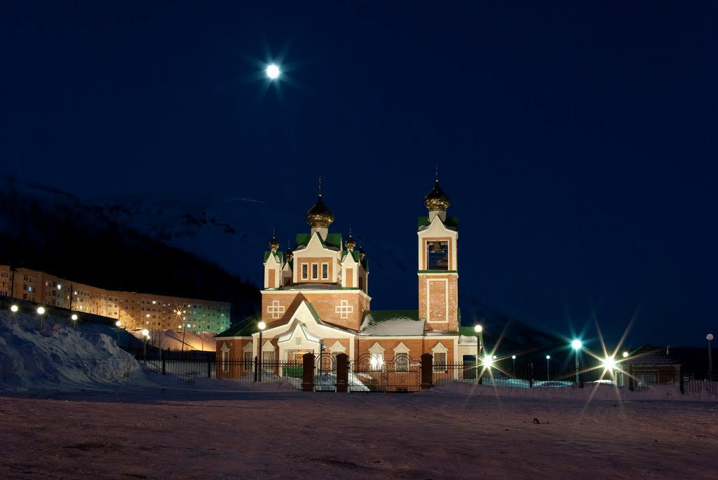 Храм в Кировске, Россия – фотографии России