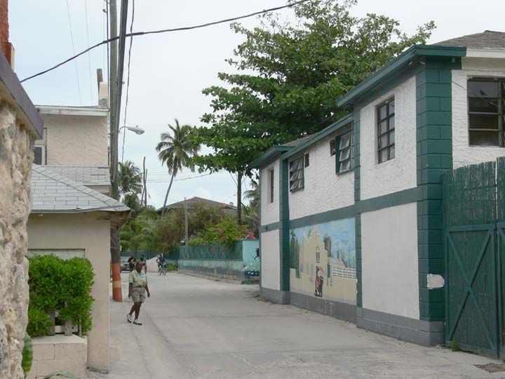 Улица на острове Бимини, Багамские острова. Фото 1 – фотографии Багамских островов