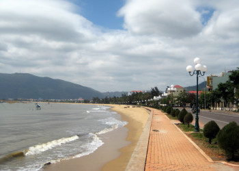 Пляж в Куинён (Quy Nhon) – фотографии Вьетнама