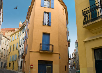 Дома в Перпиньяне, Франция – фотографии Франции