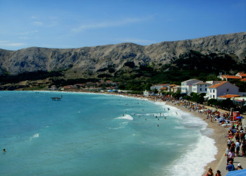 Люди на пляже в Башка, Хорватия. Фото 2 – фотографии Хорватии