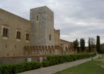 Замок в Перпиньяне, Франция – фотографии Франции