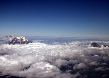 Облака в Ключевской сопки, Россия – фотографии России