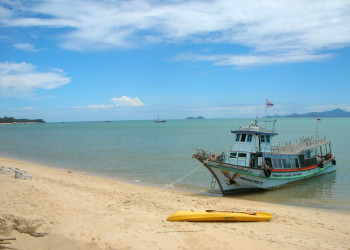 Катер в Маенам-Бич, Тайланд. Фото 2 – фотографии Таиланда