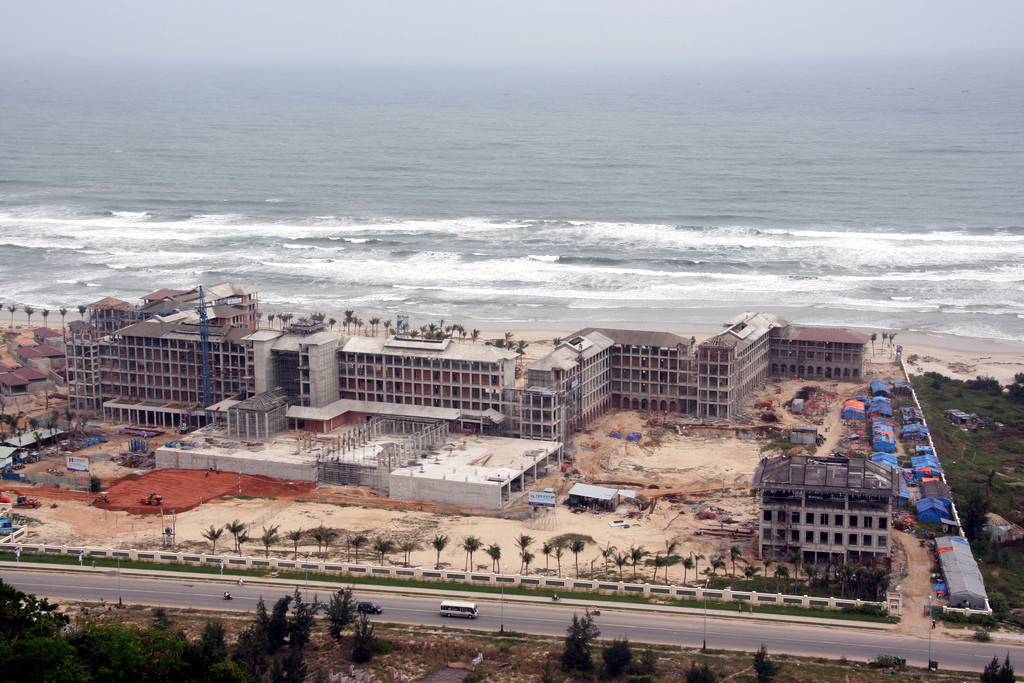 Новые отели активно строятся по всему Данангу – фотографии Вьетнама