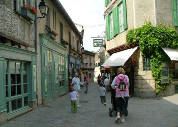 Люди в Каркассоне, Франция – фотографии Франции