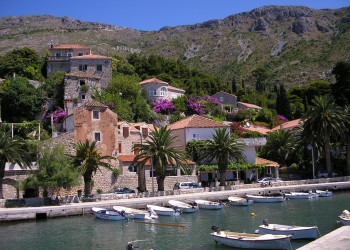 Лодки у причала в Млини, Хорватия – фотографии Хорватии