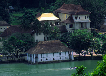 Храм Зуба Будды, также известный как Шри Далада Малигава. Фото 2 – фотографии Шри-Ланки