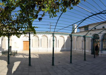 Кенассы – храмовый комплекс крымских караимов. Фото 1 – фотографии России