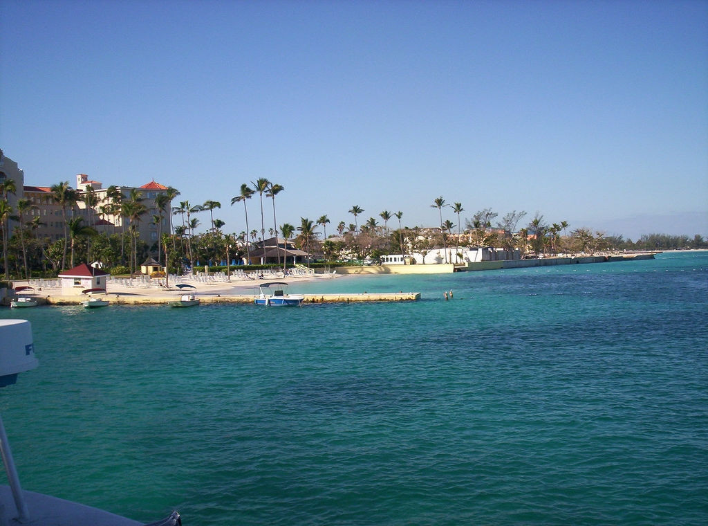 Пляж в Нью-Провиденс, Багамские острова. Фото 14 – фотографии Багамских островов