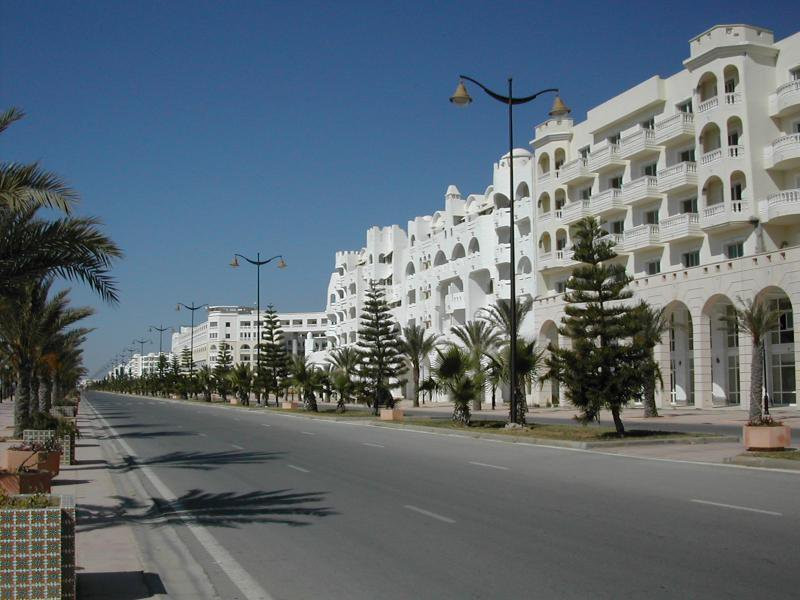 Улица в Северном Тунисе. Фото 19 – фотографии Туниса