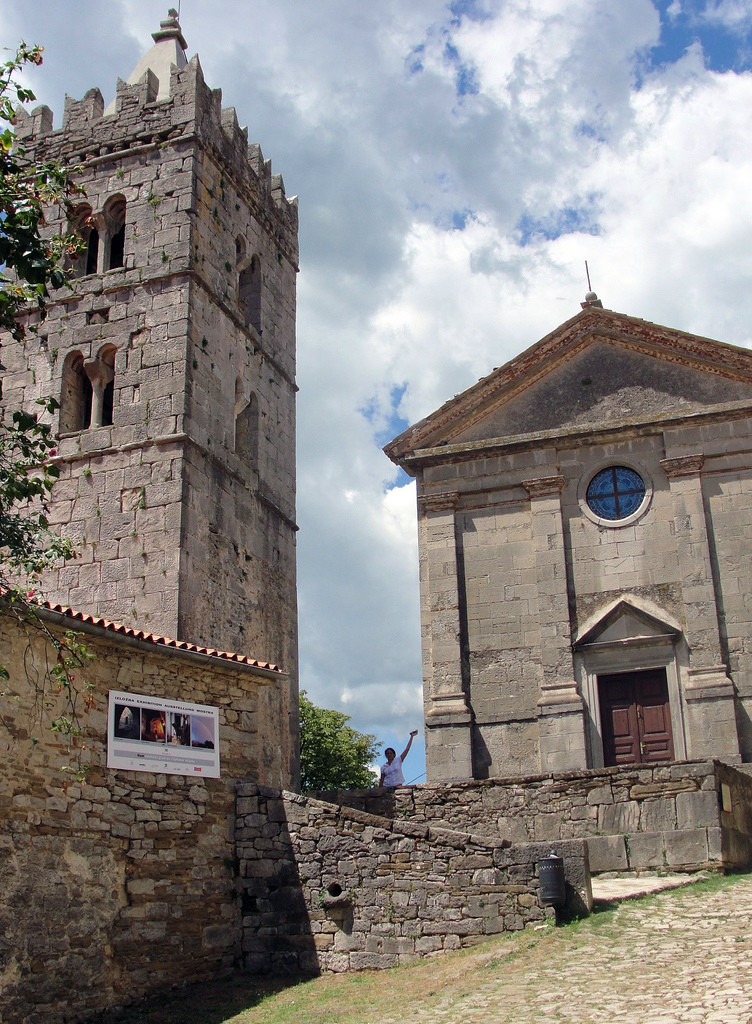 Хум (Hum) – крохотный город-крепость в Хорватии. Фото 1 – фотографии Хорватии
