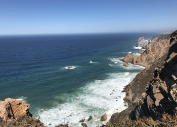 Вид со смотровой площадки мыса Рока (Cabo da Roca), Португалия – фотографии Португалии