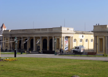Замок Эстерхази (Schloss Esterhazy) – фотографии Австрии