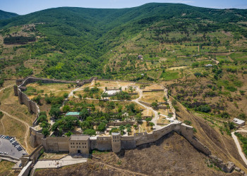 Солнечная крепость Нарын-кала, Дербент, Дагестан – фотографии России