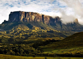 Гора Рорайма (Tepuy Roraima) в джунглях Амазонки, Боливар, Венесуэла – фотографии Венесуэлы
