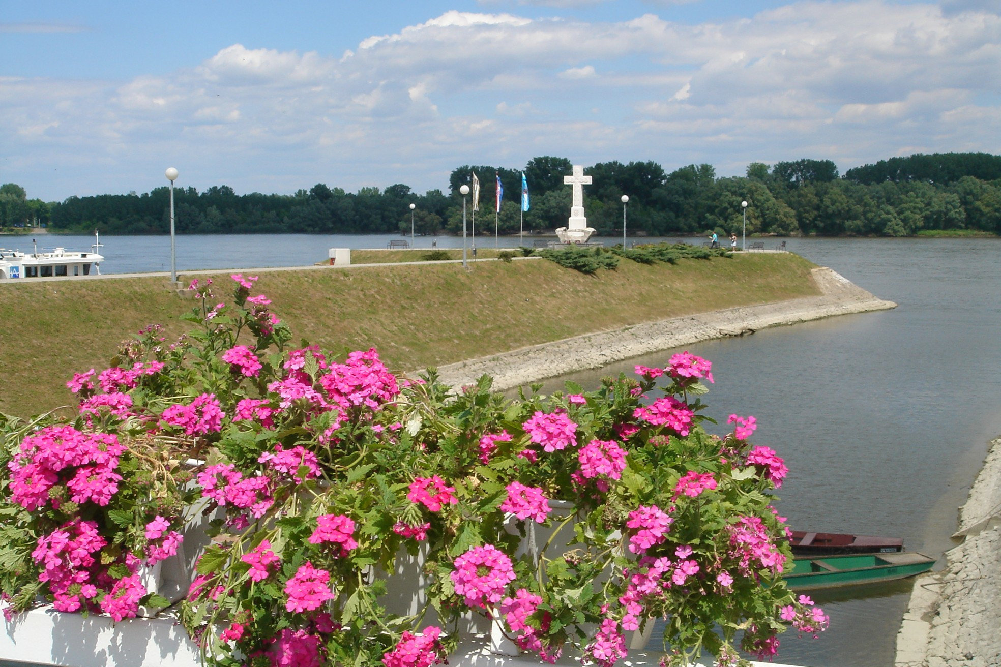 Река в Словонии, Хорватия – фотографии Хорватии