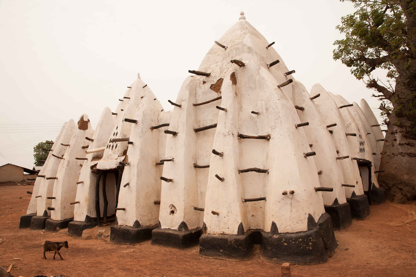 Храм Larabanga в деревне Larabanga в Гане – фотографии Ганы
