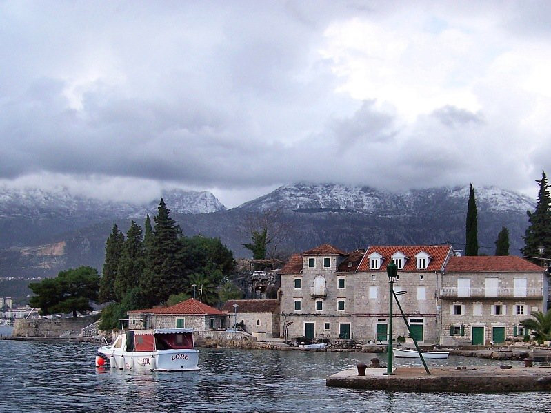 Причал в Херцег-Нови, Черногория – фотографии Черногории