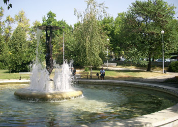 Сквер в Хисаря, Болгария. Фото 1 – фотографии Болгарии