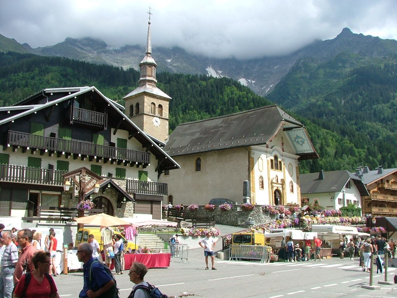 Люди в Ле-Контамине-Монжуа, Франция – фотографии Франции