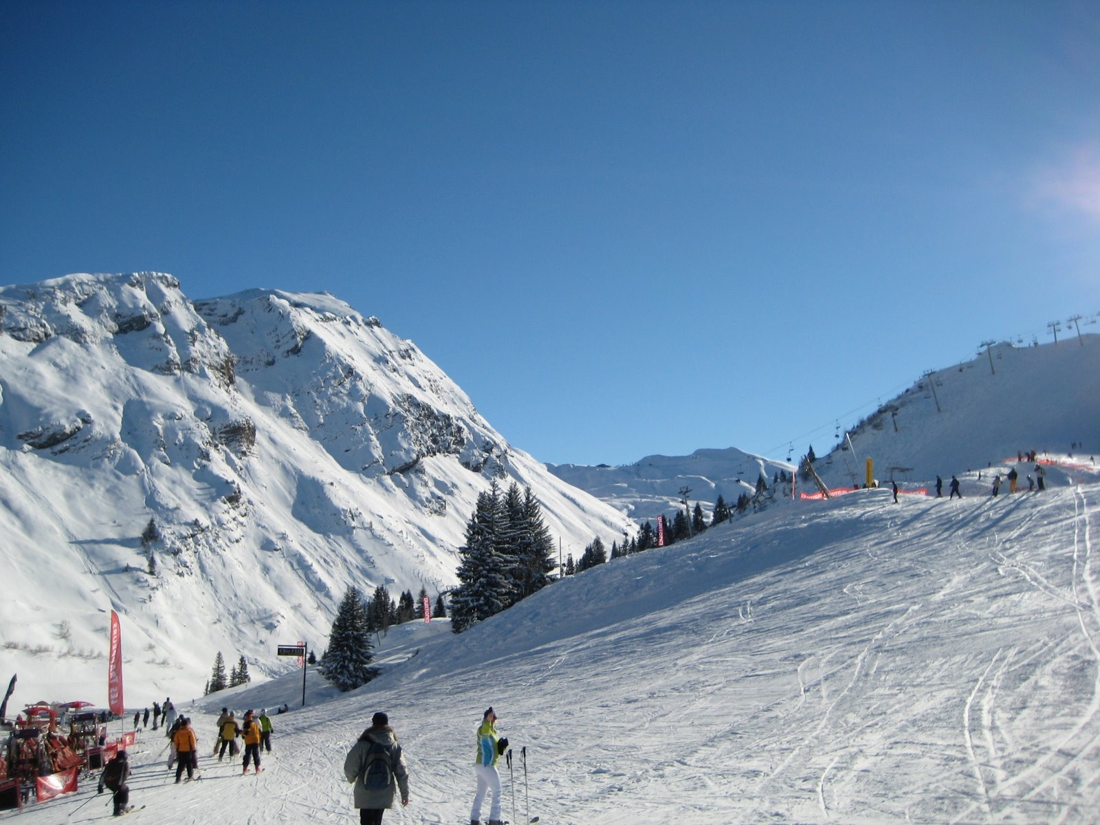 Лыжники в Авориазе, Франция. Фото 4 – фотографии Франции