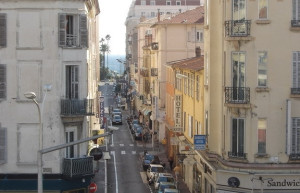 Улица в Канне, Франция – фотографии Франции