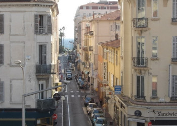 Улица в Канне, Франция – фотографии Франции