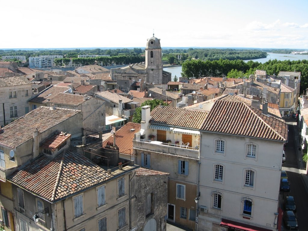 Дома в Арль, Франция – фотографии Франции