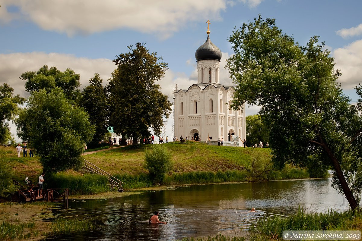Озеро в Боголюбово, Россия – фотографии России