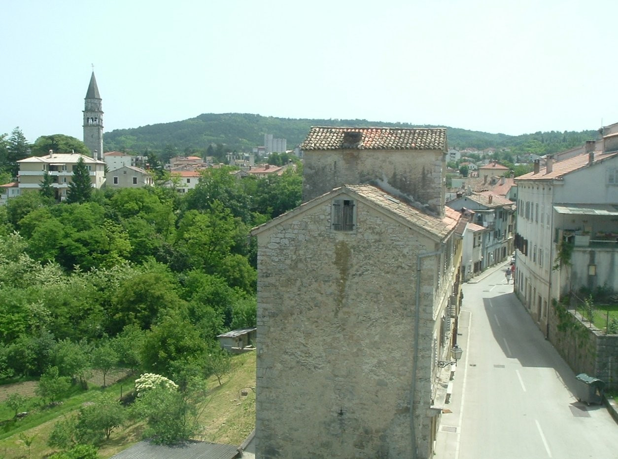Улица в Пазин, Хорватия. Фото 1 – фотографии Хорватии