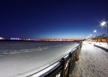Набережная в Благовещенске зимой – фотографии России