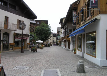 Магазины в Межеве, Франция – фотографии Франции