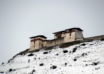 Лингжи-дзонг (Lingzhi Dzong) – фотографии Бутана