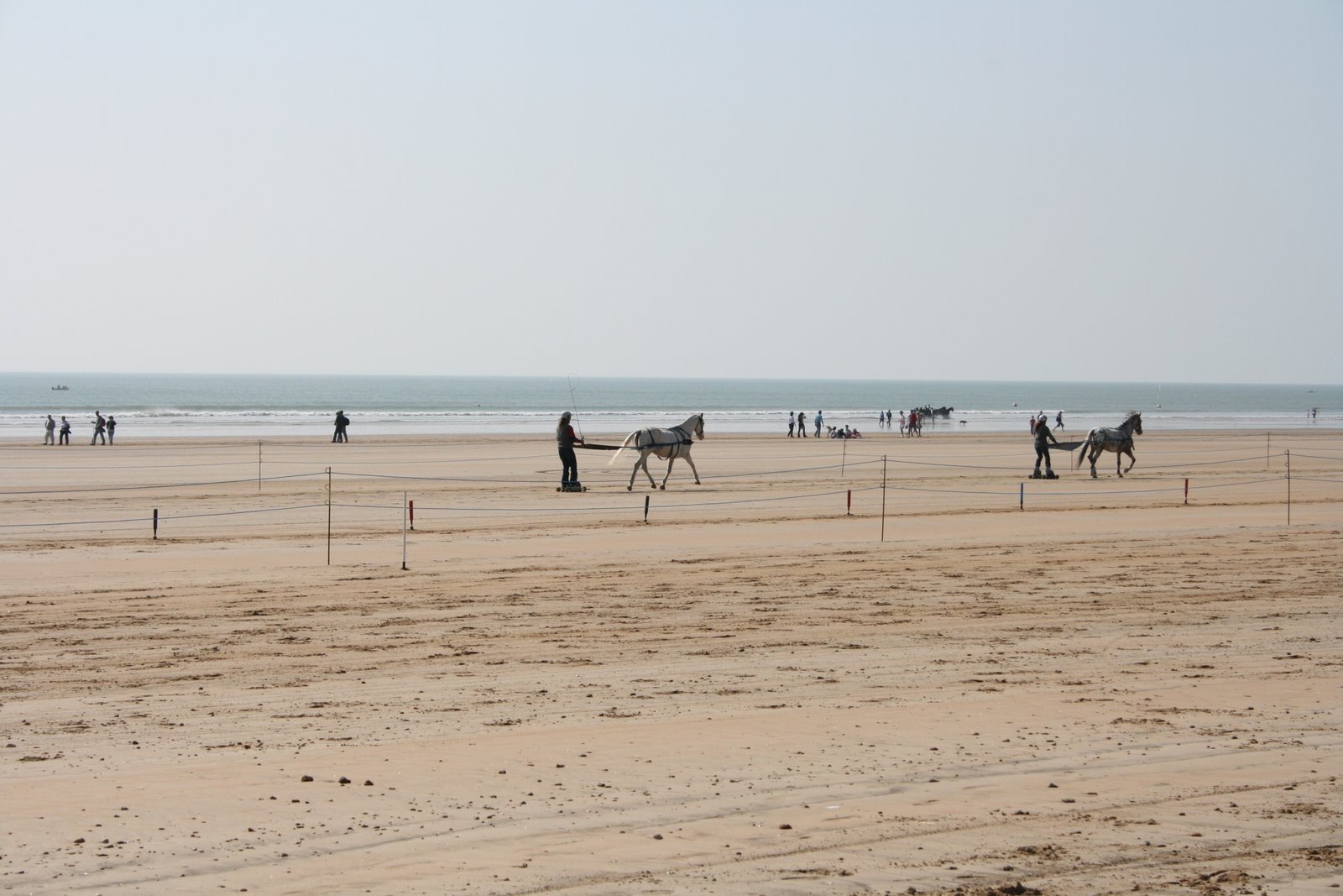 Пляж в Сен-Жан-де-Мон, Франция. Фото 3 – фотографии Франции