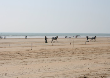 Пляж в Сен-Жан-де-Мон, Франция. Фото 3 – фотографии Франции