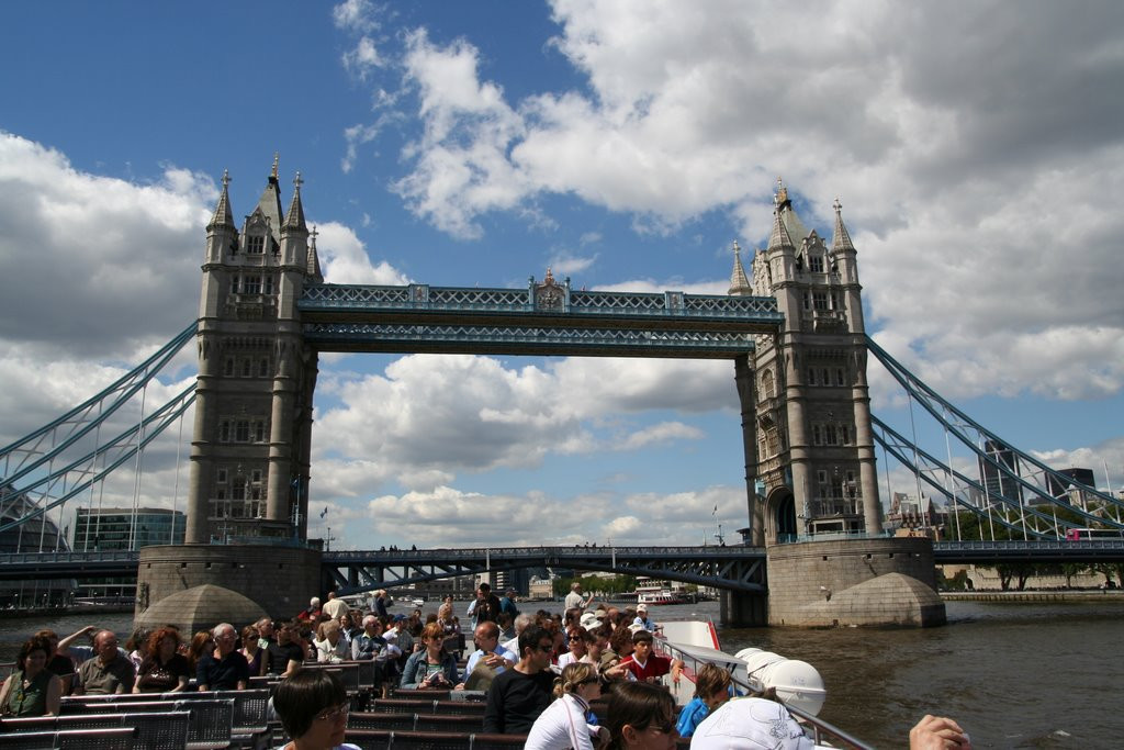 Тауэрский мост в Великобритании, Лондон – фотографии Великобритании