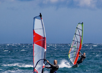 Серфинг в Жуан-ле-Пен, Франция – фотографии Франции